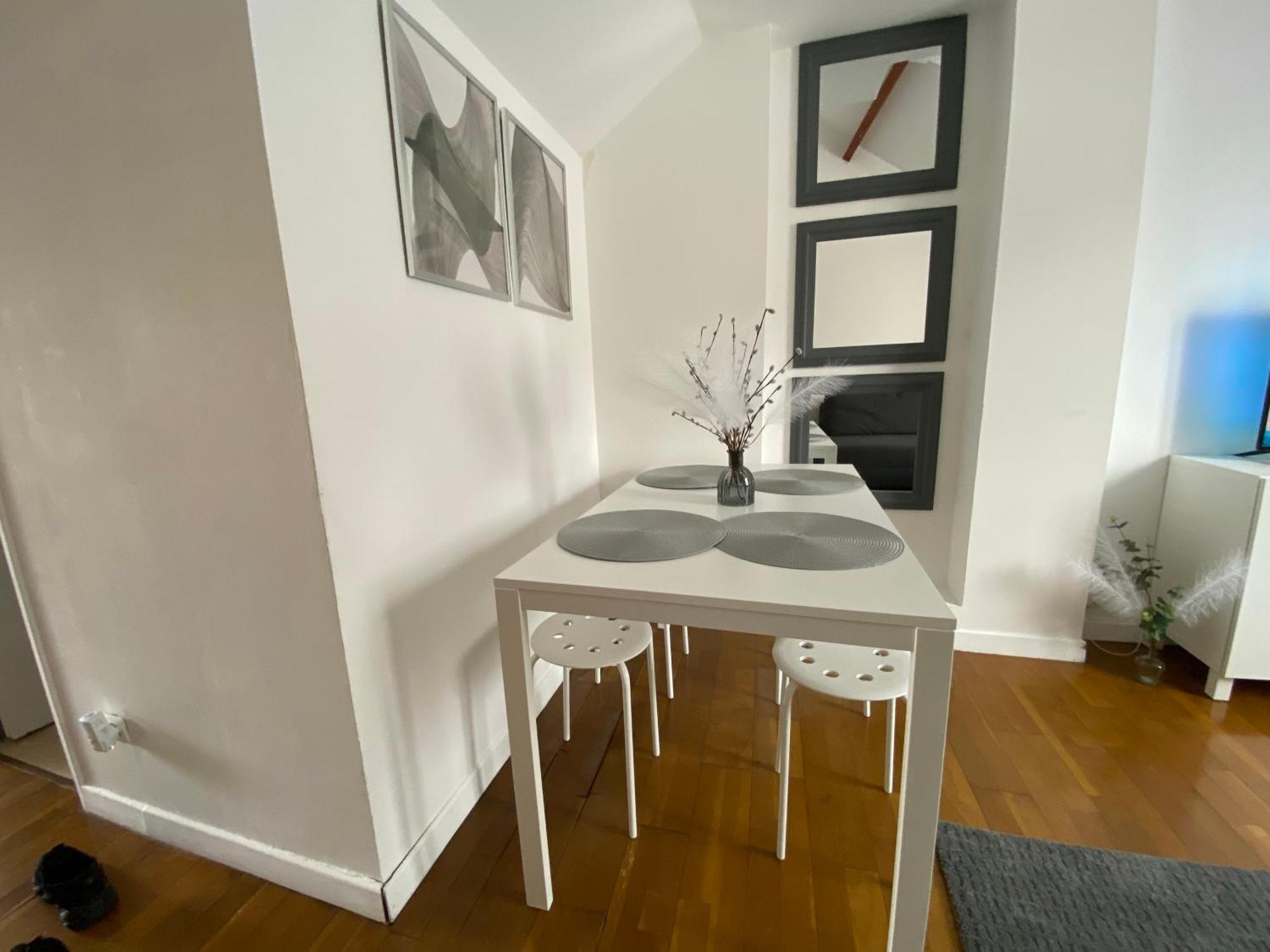 Duplex Minimaliste - 30 Min De Paris Apartman Saint-Ouen-l'Aumone Kültér fotó
